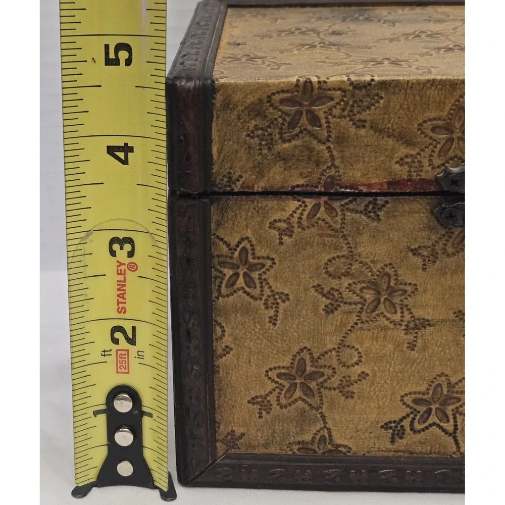 Vintage Wooden Floral Embossed Trinket & Jewelry Box W/Latch (Black Felt Lined)